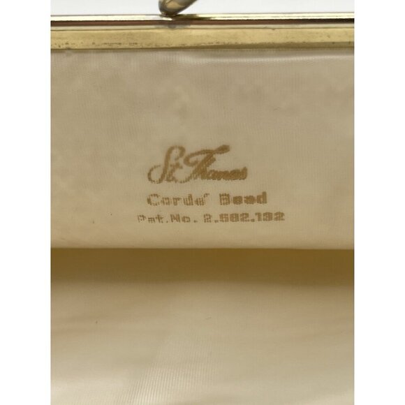 Vintage 1950's St. Thomas White Corde Bead Clutch Purse w/ Gold Frame Kiss Lock - Picture 5 of 7